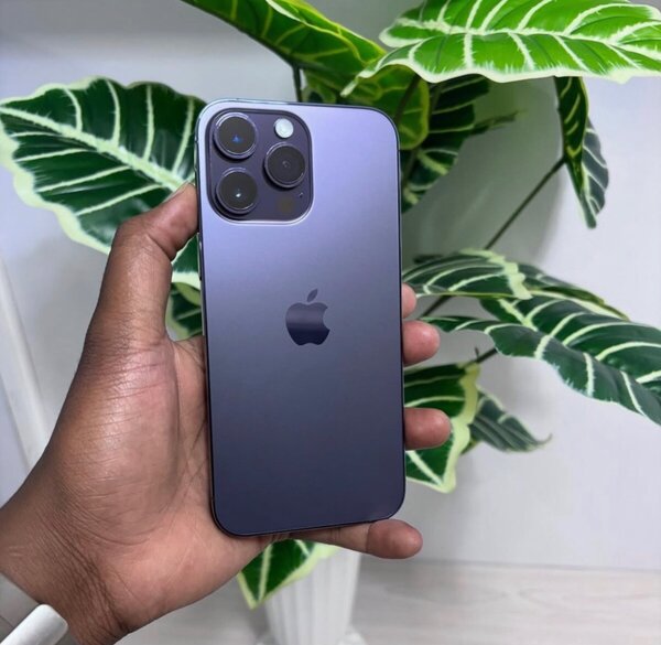 ROGGER IPHONES