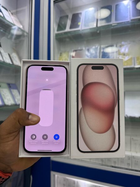 iPhone 15 simple