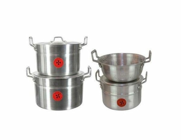 3 Aluminum coo pots