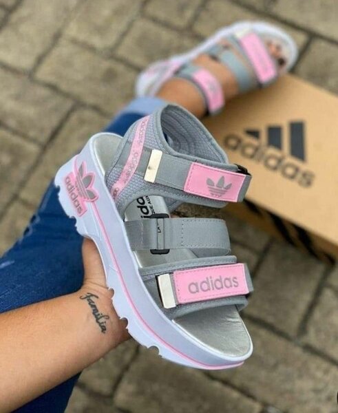 Ladies sandals