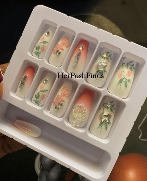 Press on nails