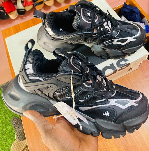 Sneaker