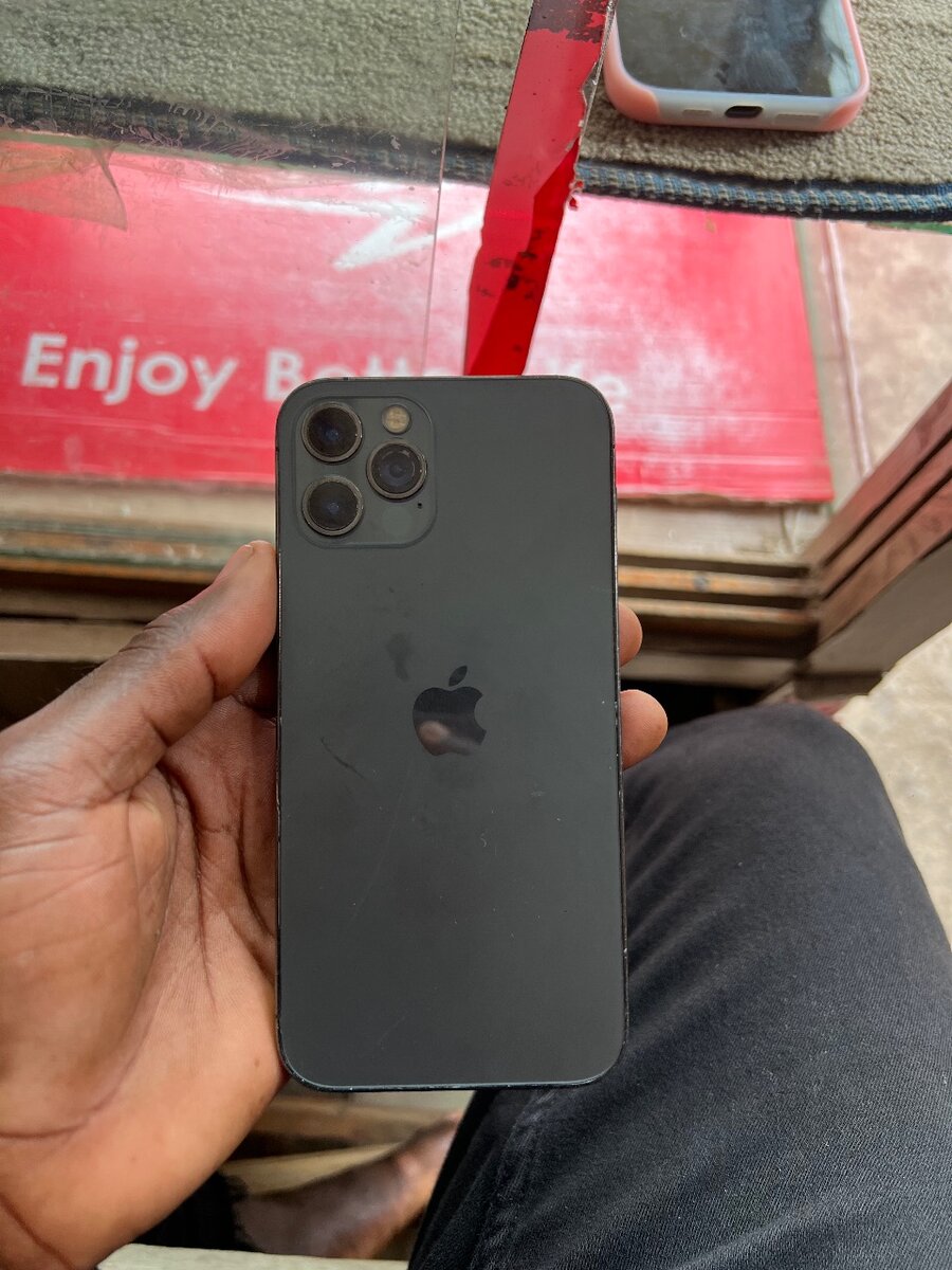 iPhone Pro Max Noir 128