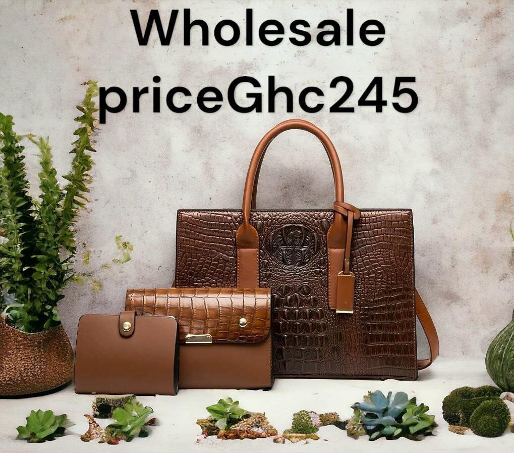 Ladies hand bag
