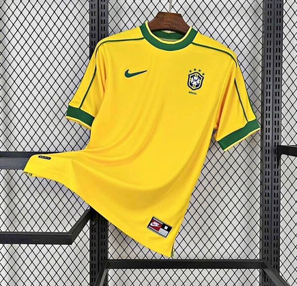 Maillot de football jaune