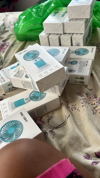 Portable hand fan