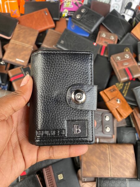 Porte-cartes cuir noir élégant