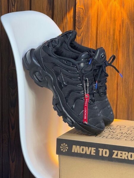 Basket Nike tn authentique