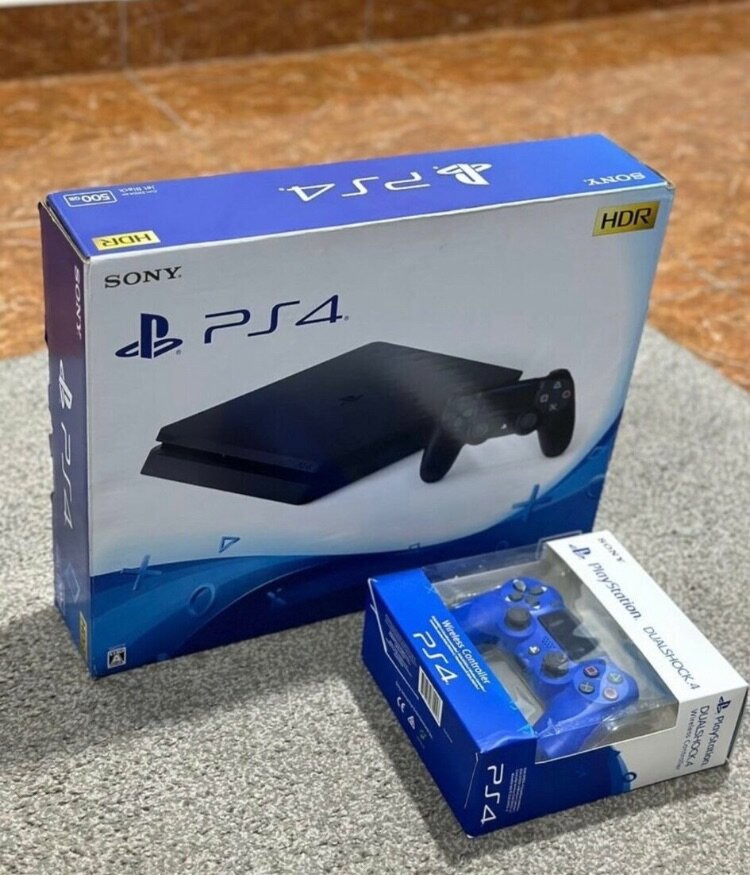 PS4 standard ,pro