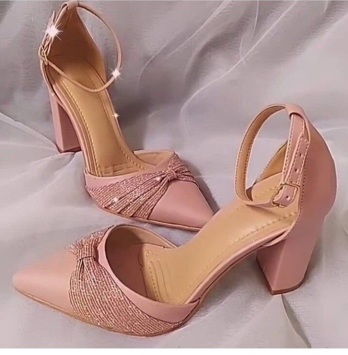 Dress shoe