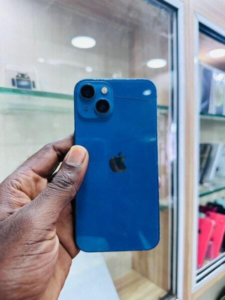 iPhone 13 simple