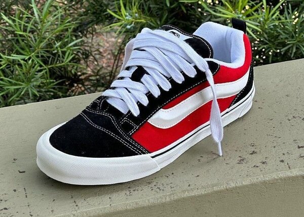 Vans KNUD school