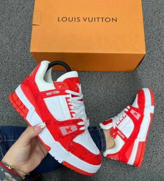 Louis Vuitton Sneakers