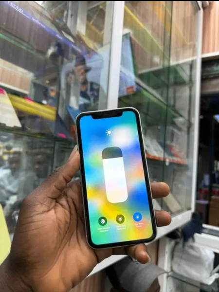 iPhone XR - 128 Go - Jaune