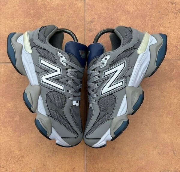 NEW BALANCE CLASSIC