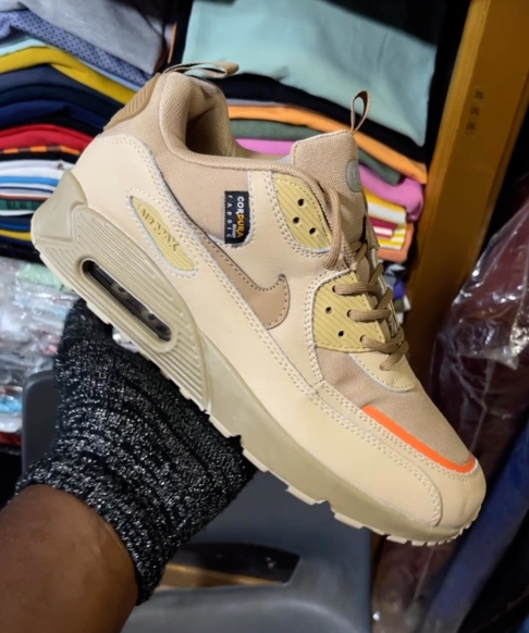 NIKE AIRMAX Mens Sneakers