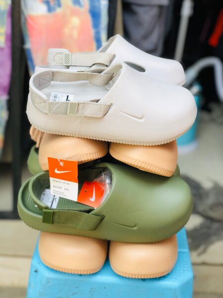 Nike slides