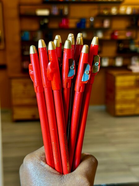 Red lip liner