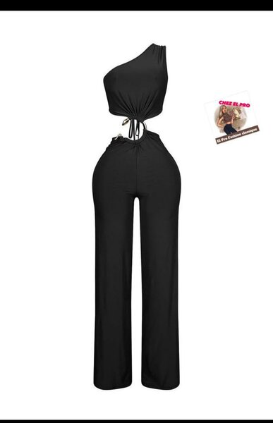 Combinaison élégante asymétrique