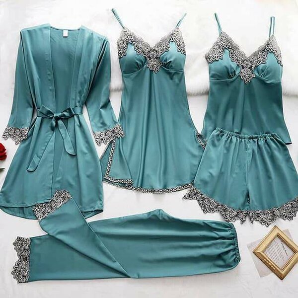 Women's night wears