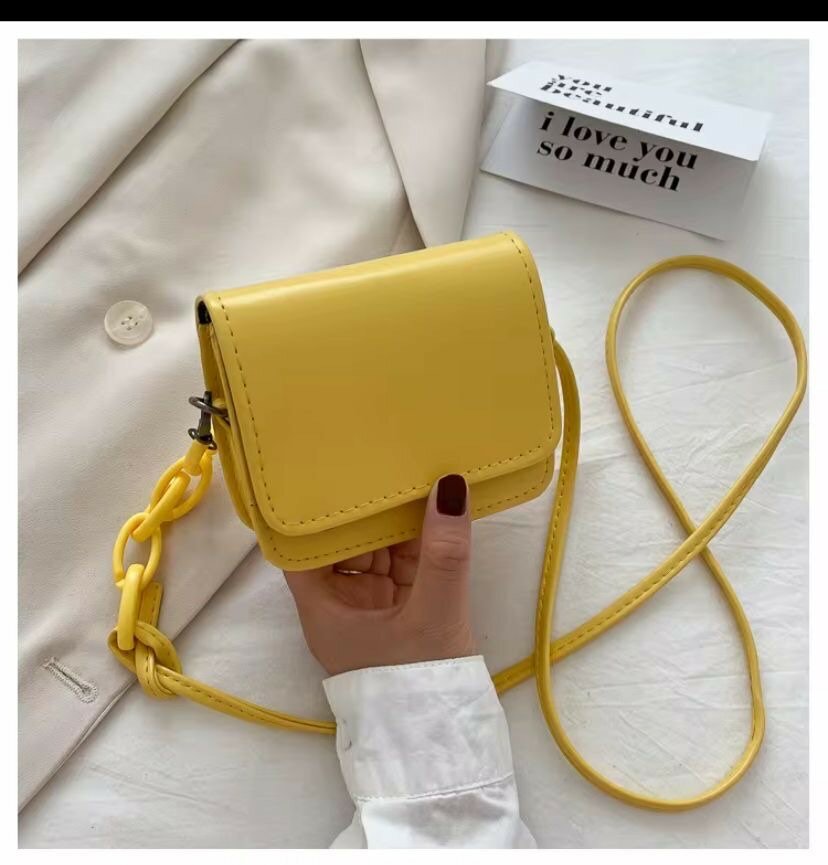 Sac à bandoulière jaune chic