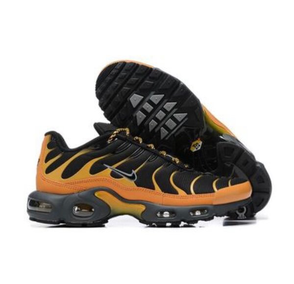 BASKET NIKE TN