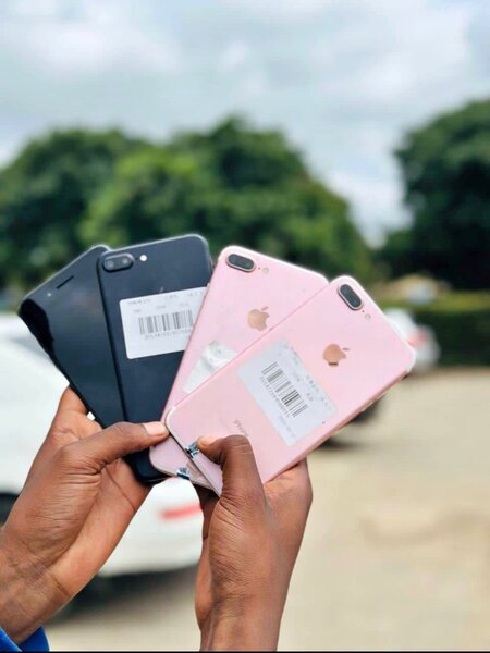 Pre owned iPhone 7P