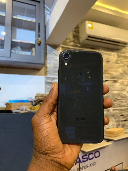 iPhone XR