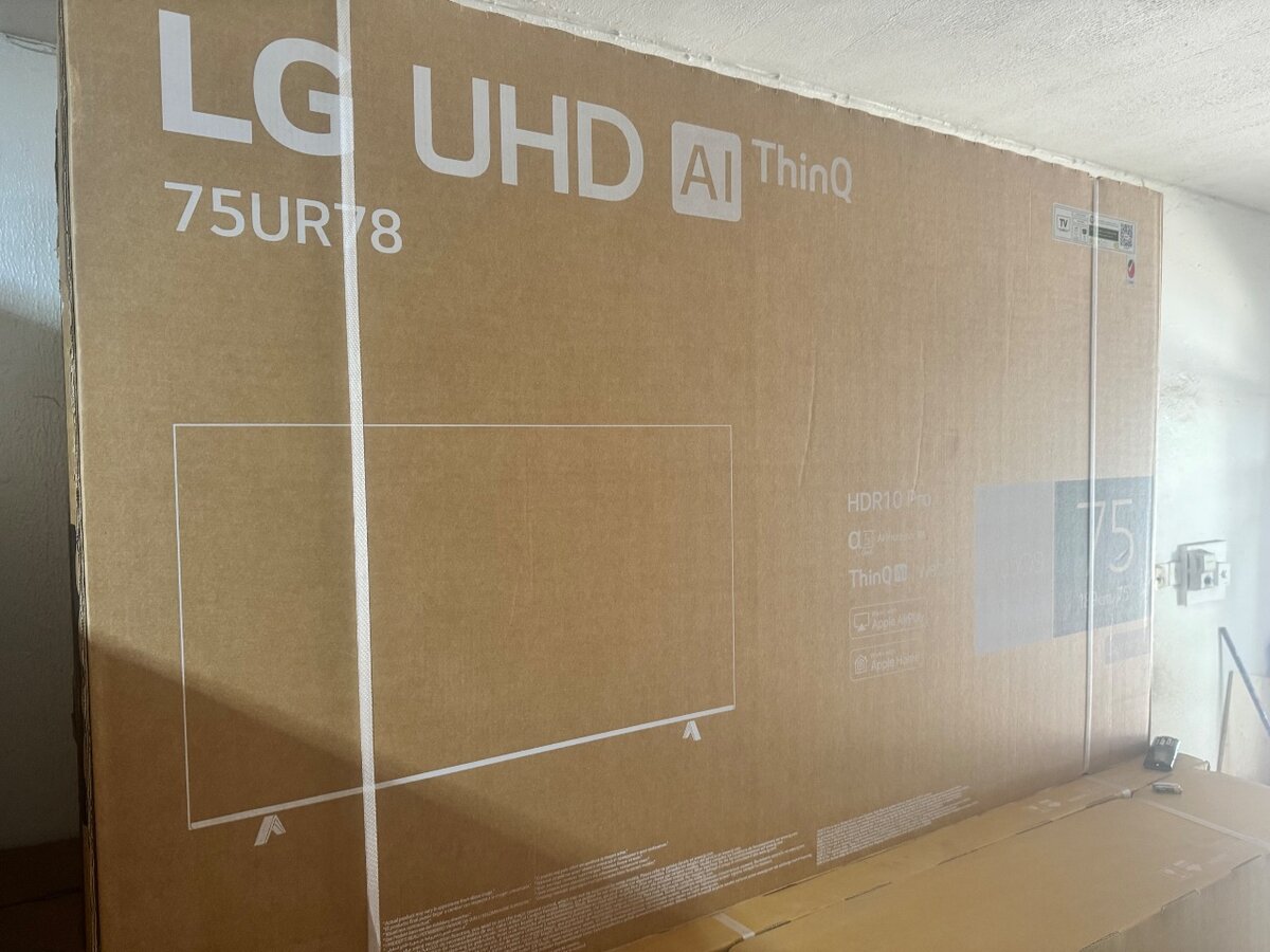 LG, UHD, 75 inch ,4K Smart TV 75UR7800 with AirPlay Wifi