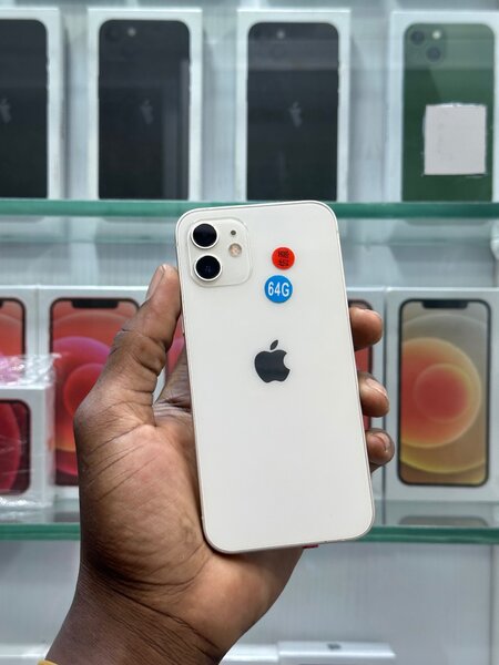 iPhone 12simple 64go second propre