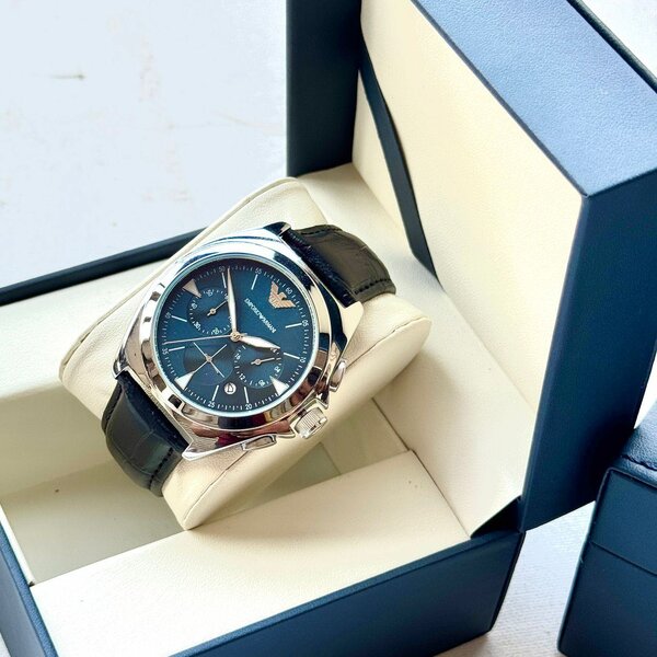 Men wristwatches