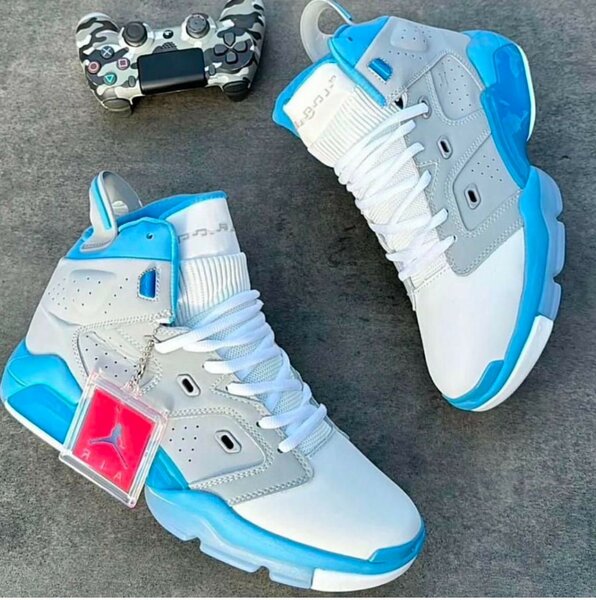 AIR JORDAN SNEAKER