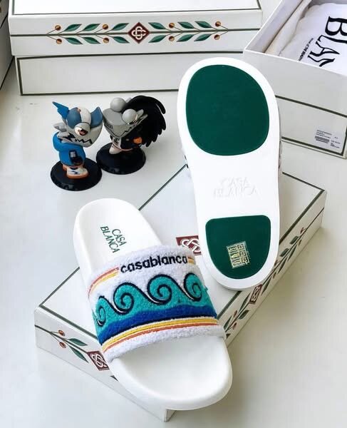 Claquettes élégantes Casa Blanca
