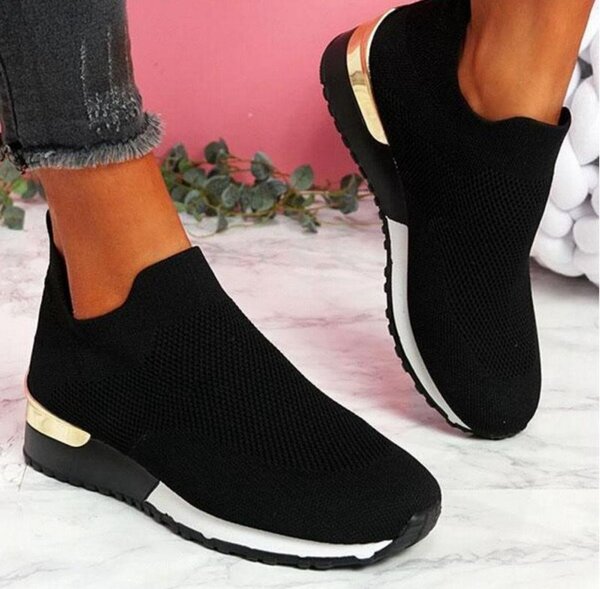 LADIES CASUAL WEAR
