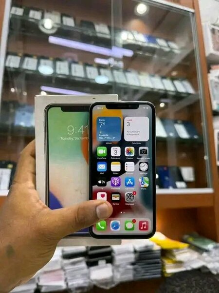 iPhone X avec boîte