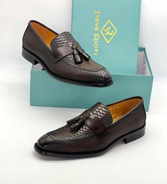 Leather shoes