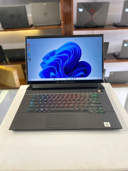 Alienware M15 R3