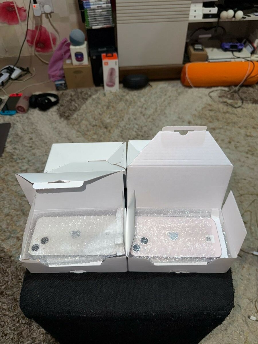 iPhone 13 128gig (UK)