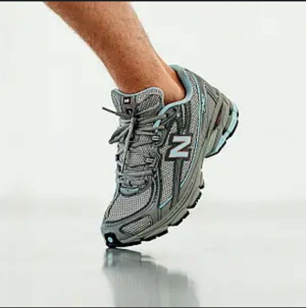 NEW BALANCE 740