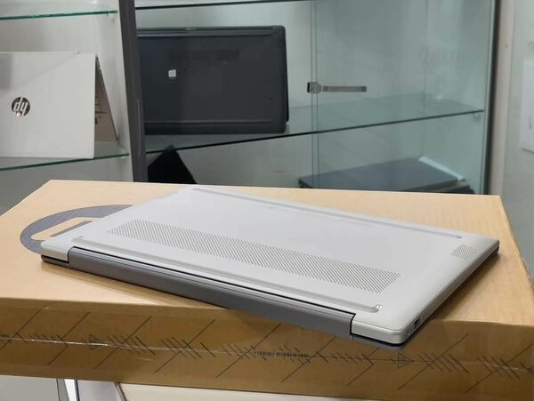 HP 240 G10