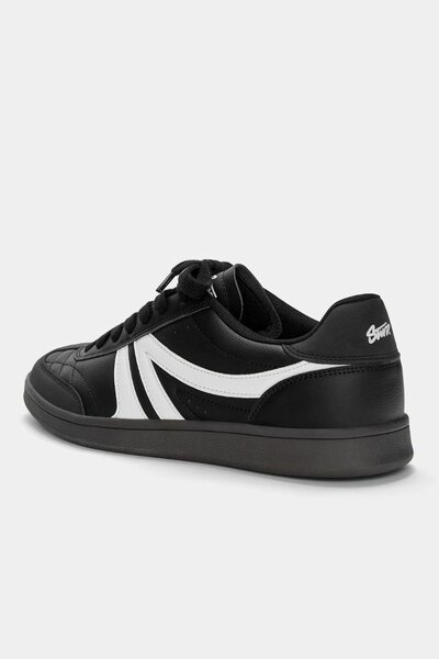 Baskets noires homme style urbain