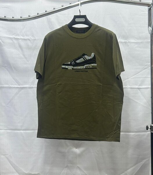 HIGH QUALITY TOPS