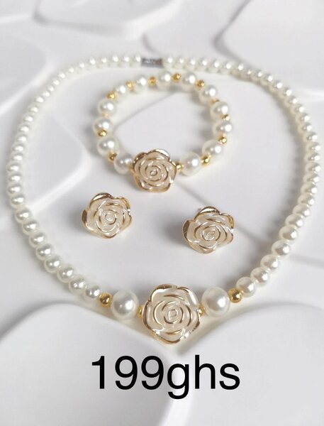 Pearl set