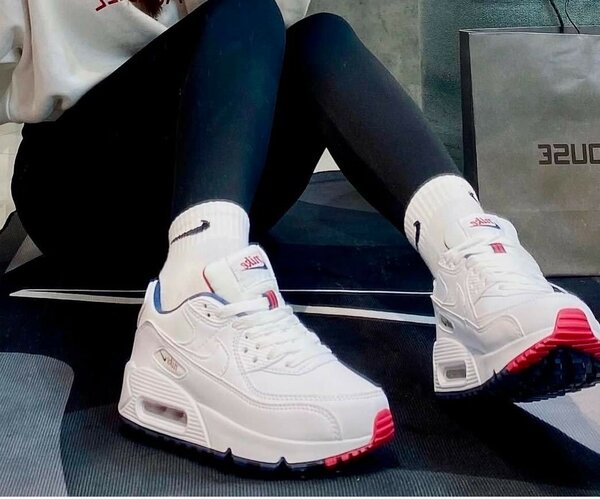NIKE AIRMAX WHITE