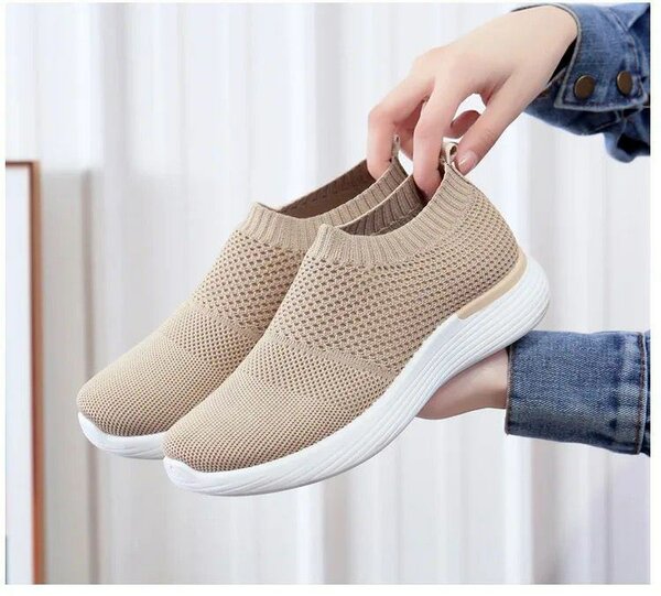 LADIES CASUAL WEAR