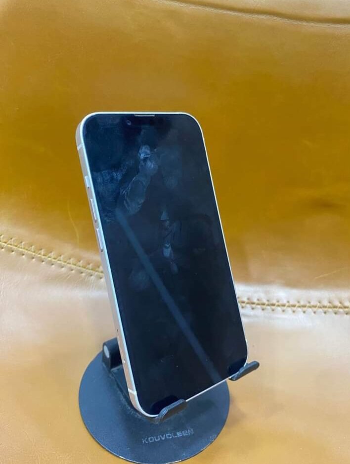 iPhone 13 Blanc 128Go Déverrouillé