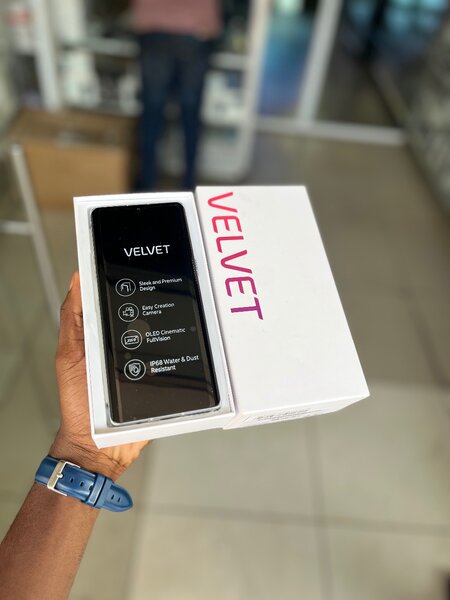 LG Velvet