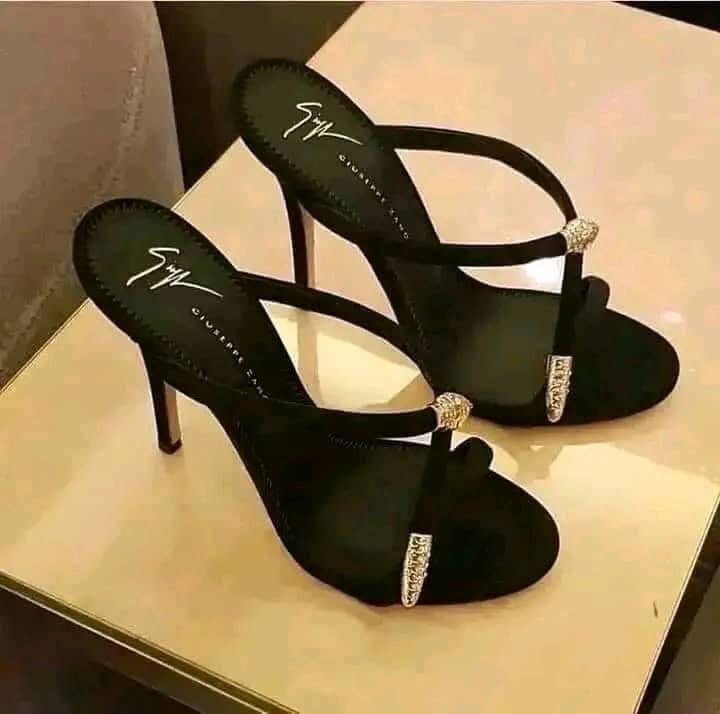 Sandales à talons glamour