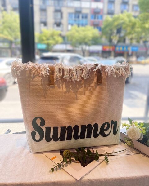 Sac d'été en paille avec franges
