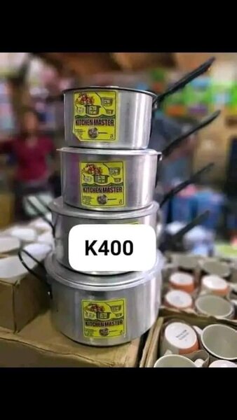 Set of 4 pots